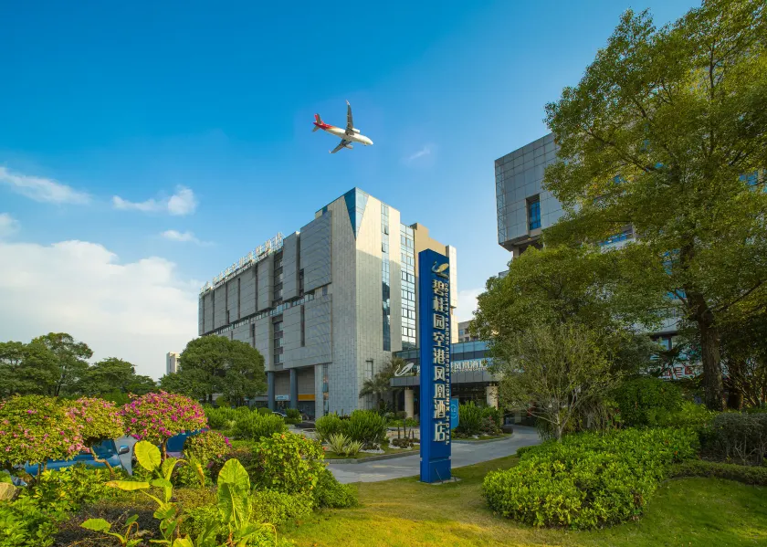 Country Garden Airport Phoenix Hotel - Image 1