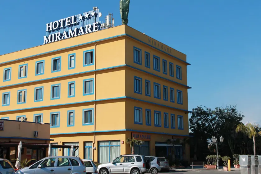 Miramare Hotel - Image 1