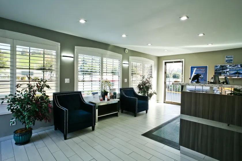 Bay Area Inn & Suites - Image 1