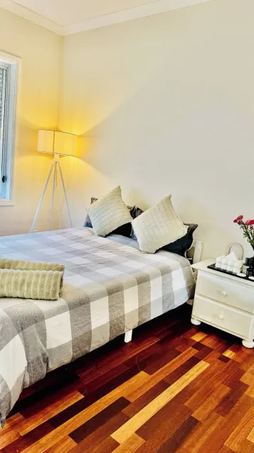 Tranquil Holiday Retreat in Saint Albans - Image 1