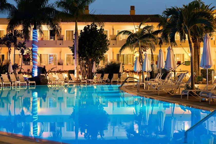R2 Buganvilla Hotel & Spa - Image 1