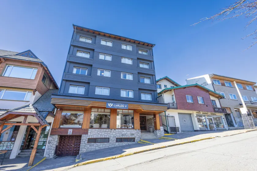 Hotel Carlos V Patagonia - Image 1