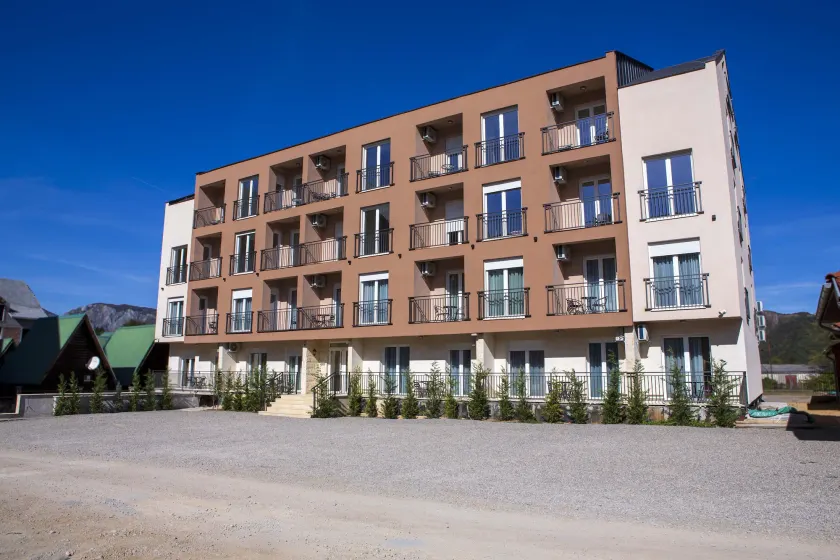 Apart Hotel Gondola Kolasin - Image 1