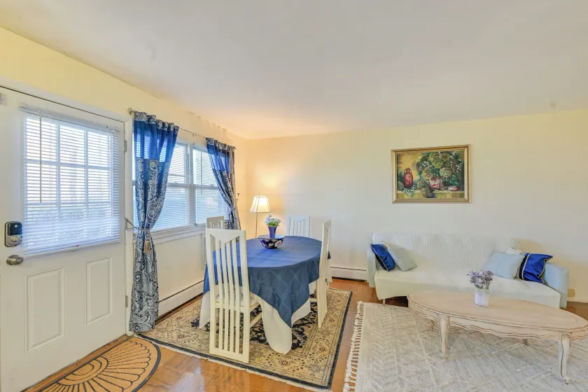 Cozy Bay Shore Condo Near Museums & Outdoor Rec! - Interior