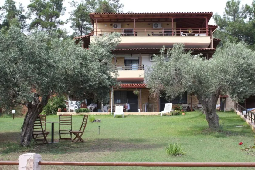 Bambola Apartments - Image 1