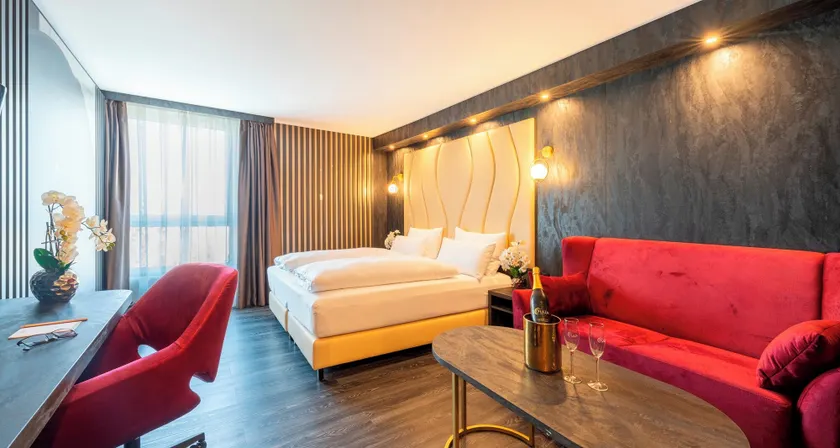 PLAZA Premium Parkhotel Neu-Ulm - Image 1