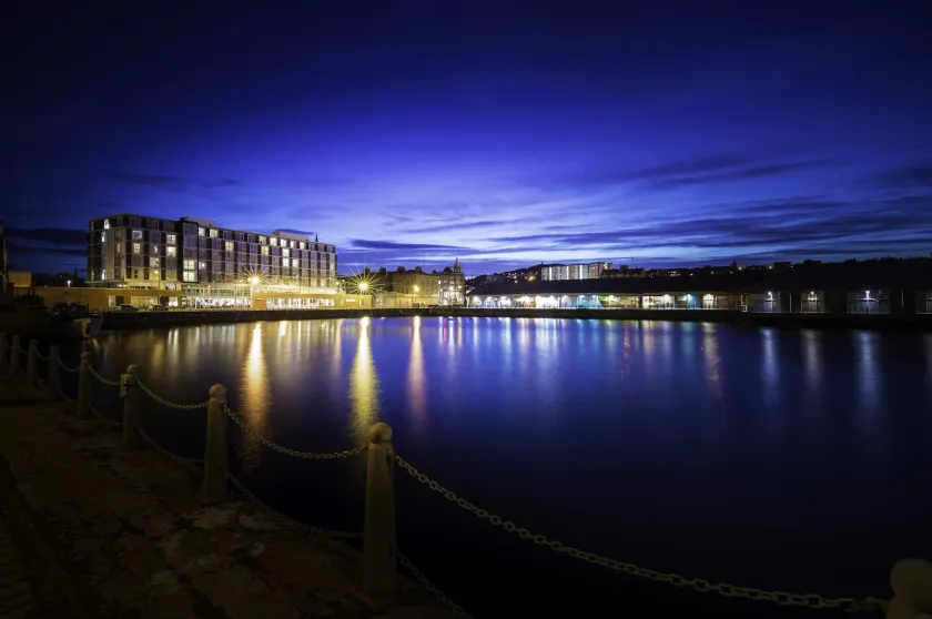 Apex City Quay Hotel & Spa - Image 1