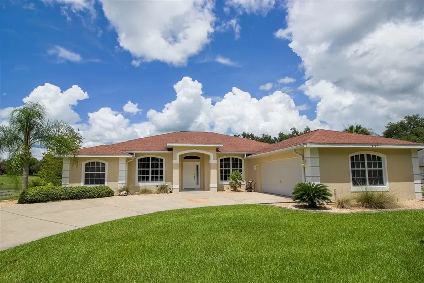Luxury 4BR Pool Home with Jacuzzi- Inverness - Image 1