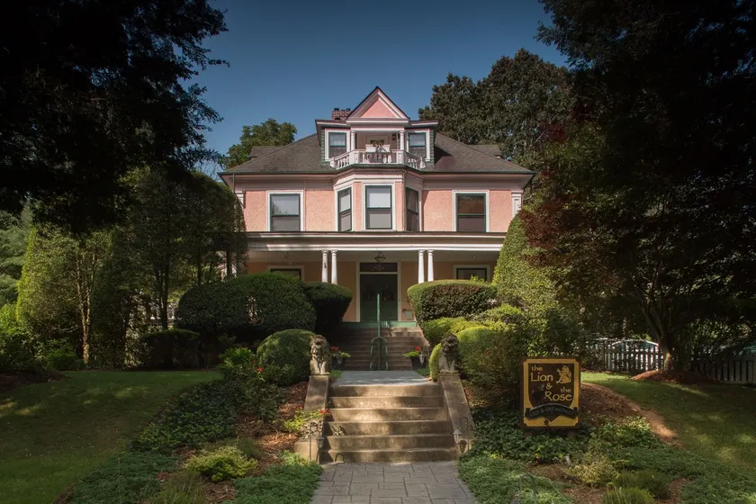 The Lion and the Rose Bed and Breakfast - Image 1