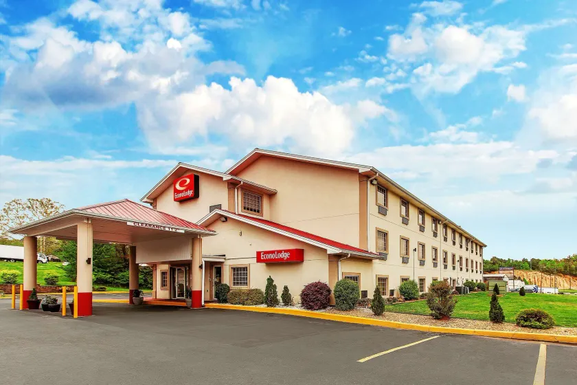 Econo Lodge Rome South - Image 1