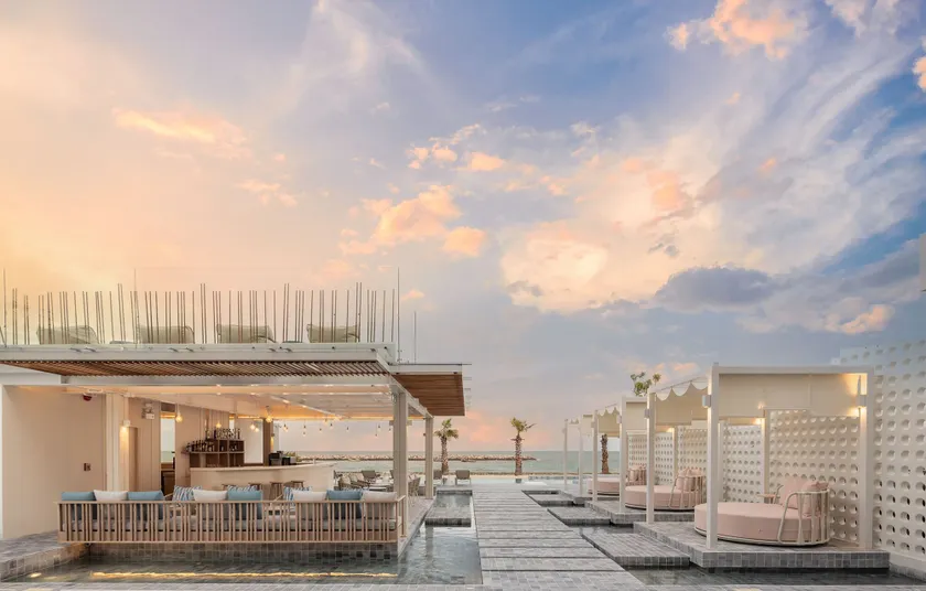 U Hua Hin - Image 1