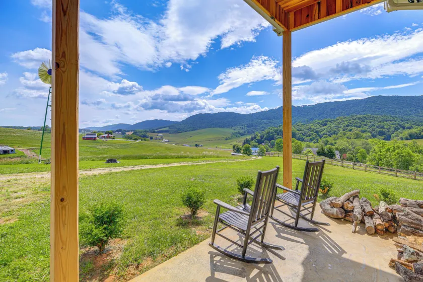 Pet-friendly Home w/ Stunning Views in Sparta! - Image 1
