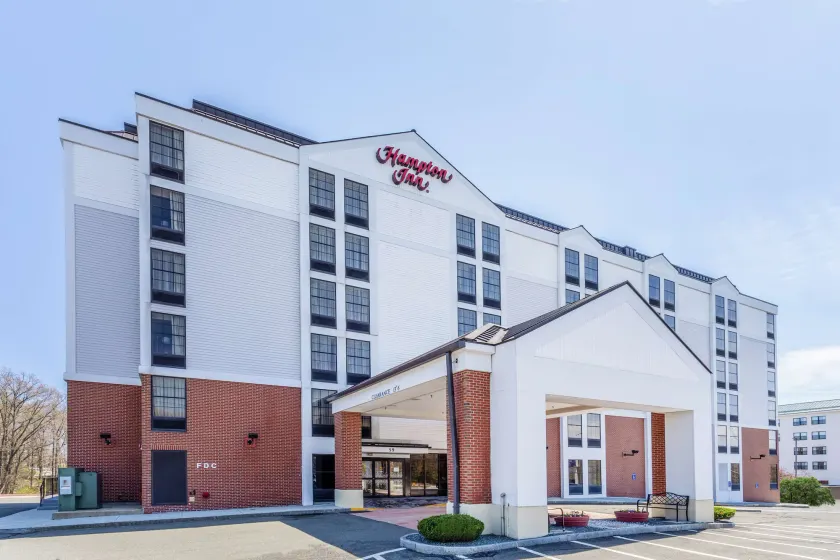 Hampton Inn Boston/Peabody - Image 1