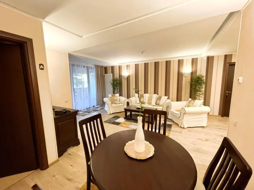 Alpin ApartHotel 2302 - Image 1