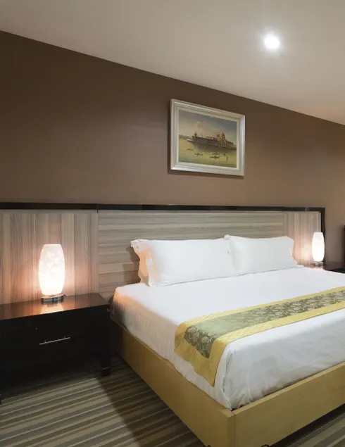 Hallmark Express Hotel - Image 1