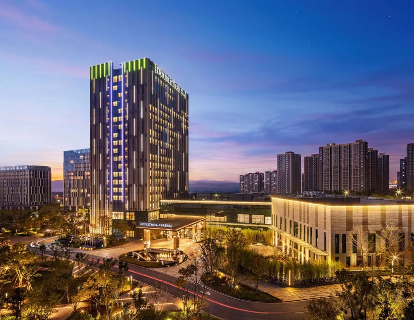 DoubleTree by Hilton Kunming Airport - Image 1