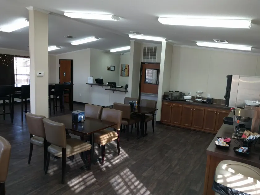 Shale Lodge - Lobby