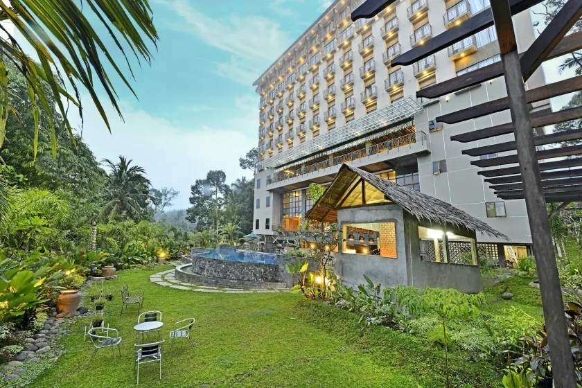 Famvida Hotel Lubuklinggau - Image 1