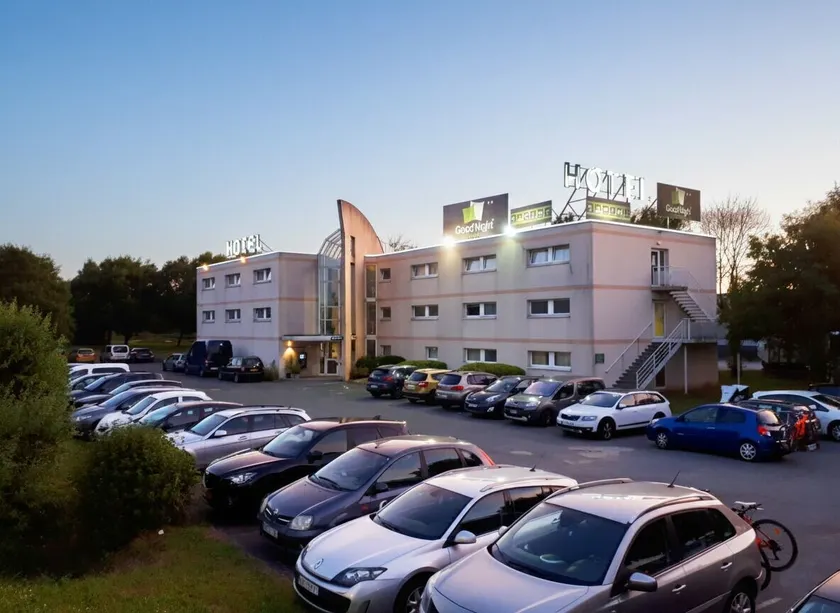 Good Night Hotel - Image 1