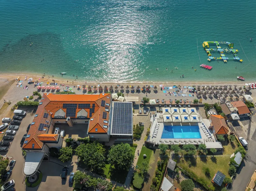 Hotel Dobrovit - Image 1