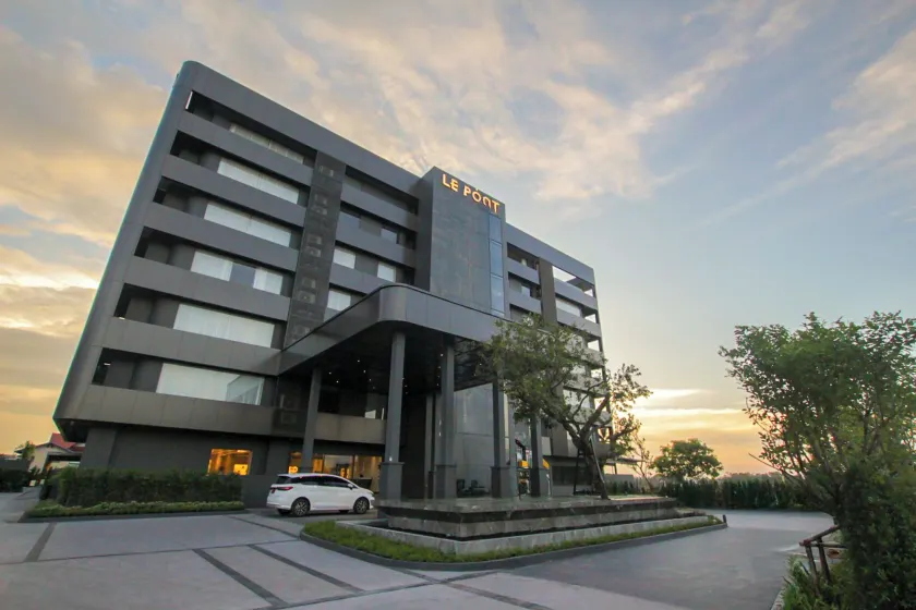 LePont Riverfront Resort Nongkhai - Image 1