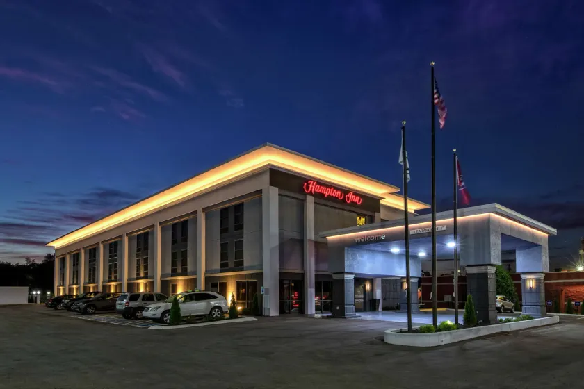 Hampton Inn Tullahoma - Image 1