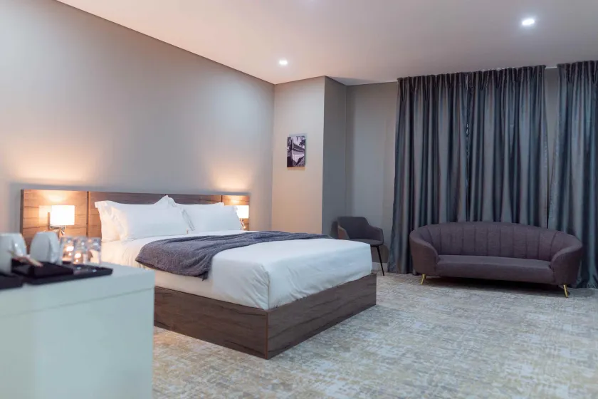 Polana Plaza Hotel - Image 1