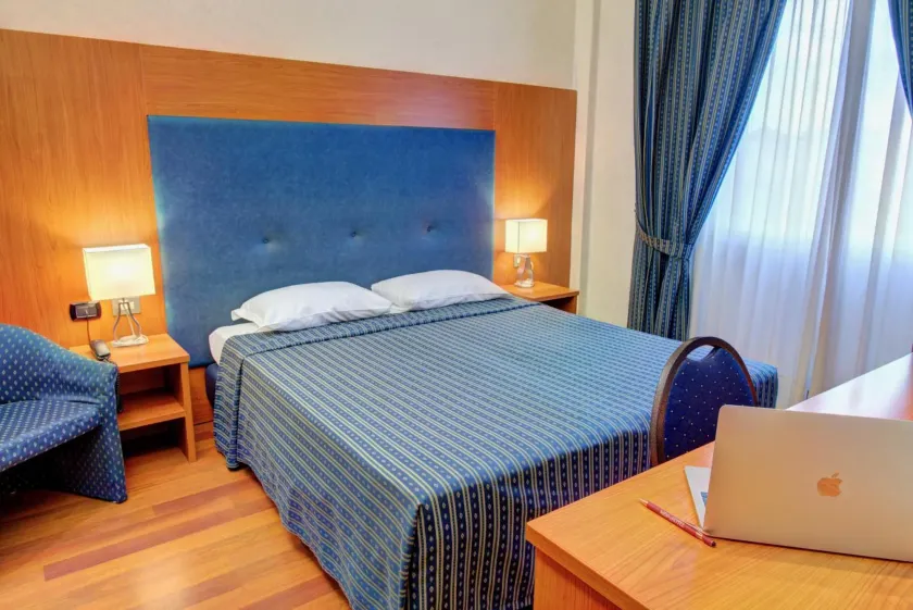 Hotel Mec - Image 1