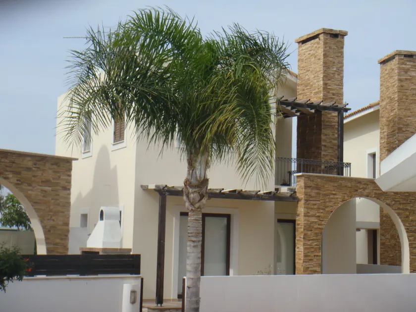 Jolie Villa - Image 1