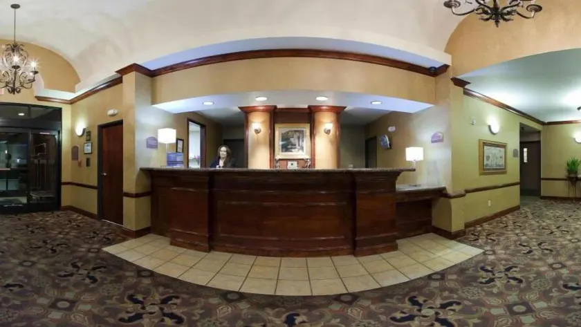 Holiday Inn Express & Suites Barstow - Route 66 by IHG - Lobby