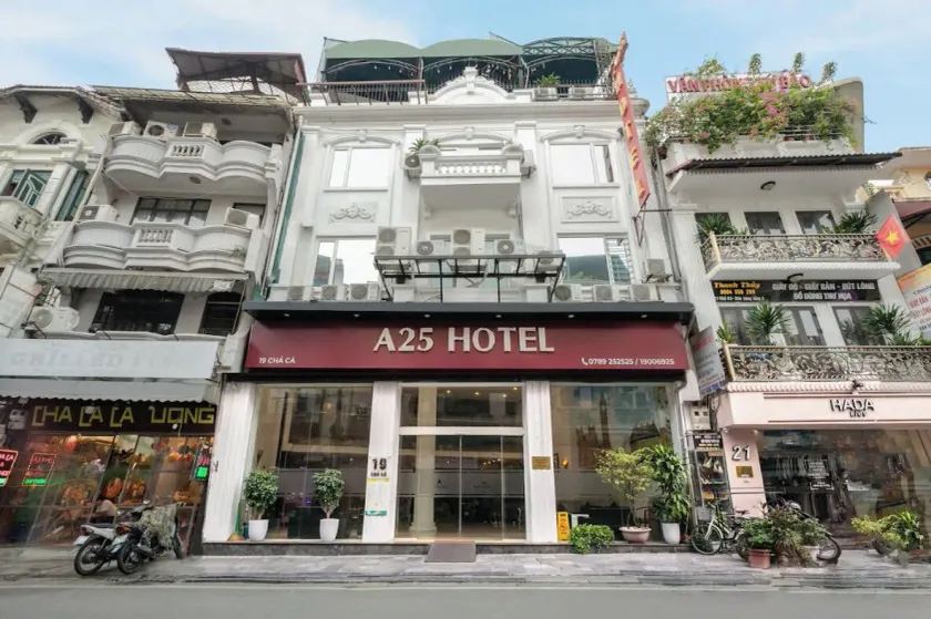 A25 Premium Hotel - 19 Chả Cá - Image 1
