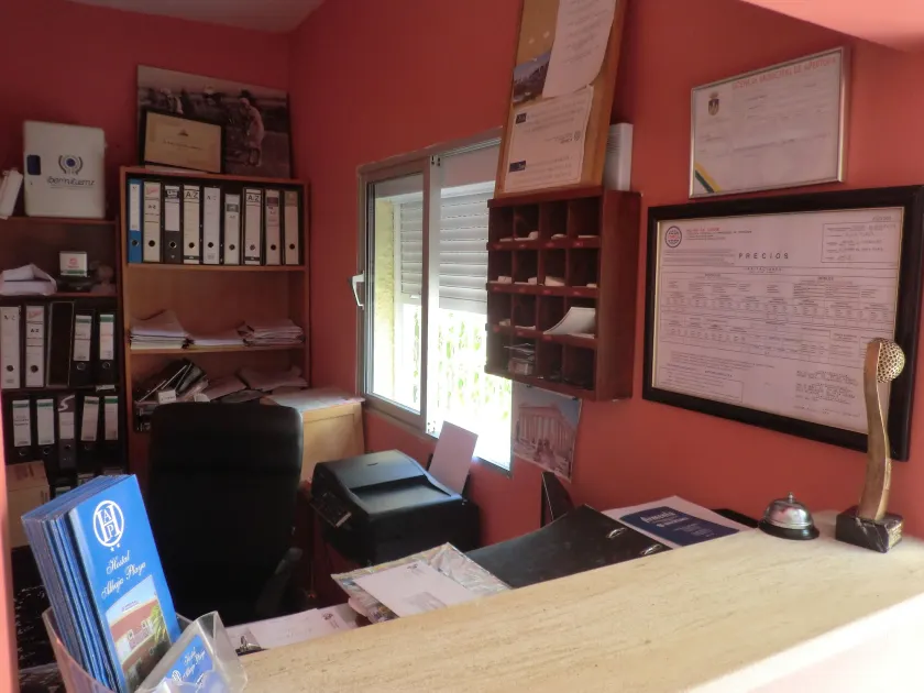 Hostal Alhaja Playa - Image 1
