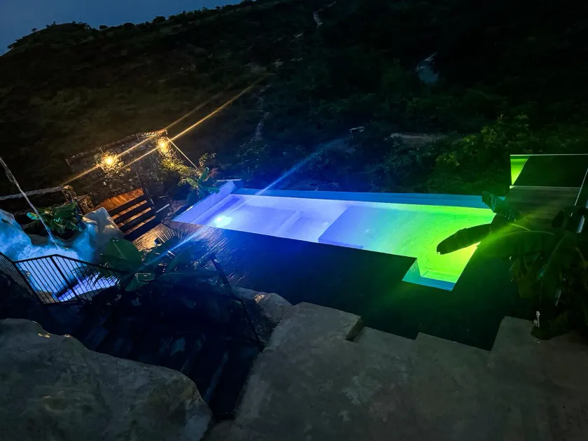 Destino Hotel & Hot Spring - Image 1