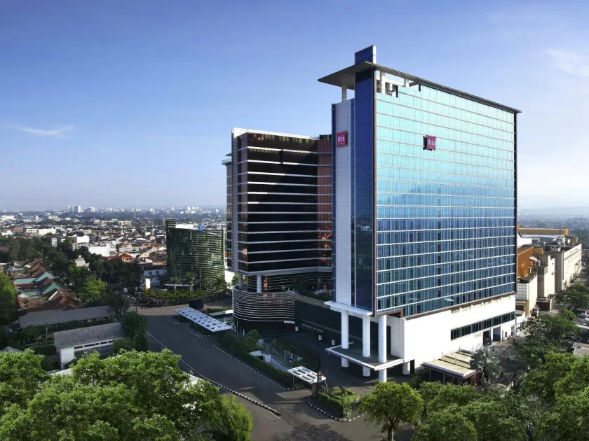 Ibis Bandung Trans Studio - Image 1