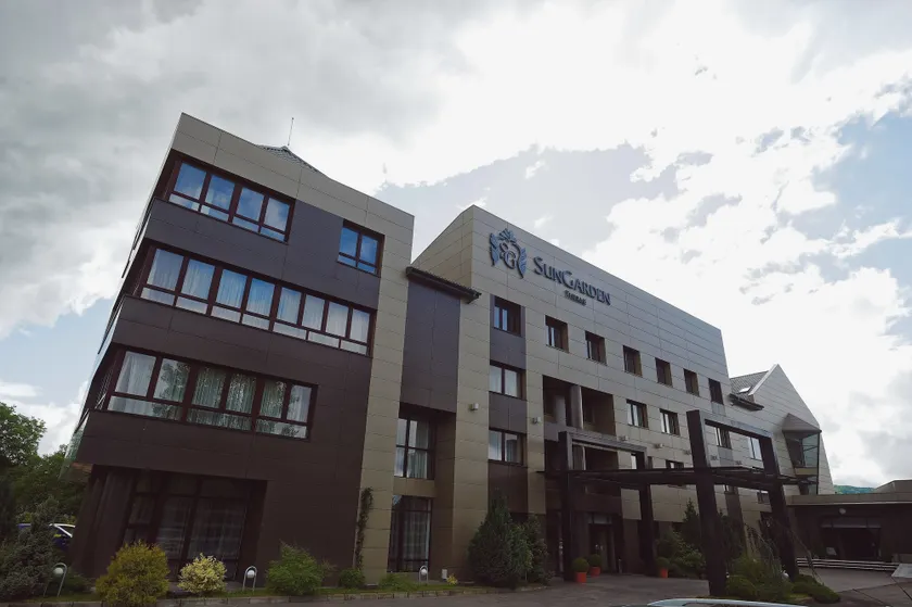 Black Tulip Hotel - Image 1