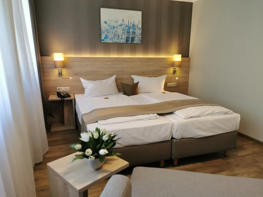 Hotel Cristal - Image 1