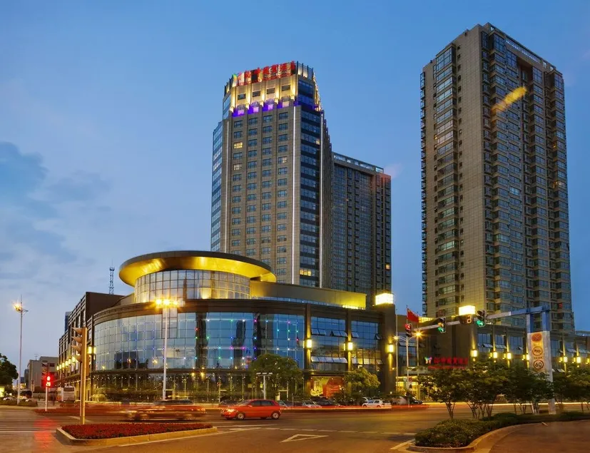 Merryland Traders Hotel - Image 1