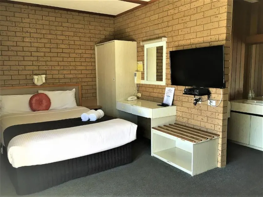 Country Home Motor Inn - Room