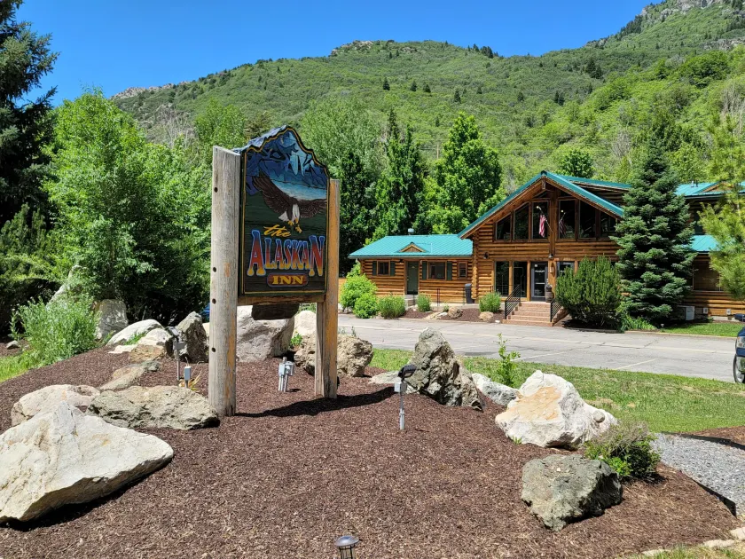 Alaskan Inn - Image 1