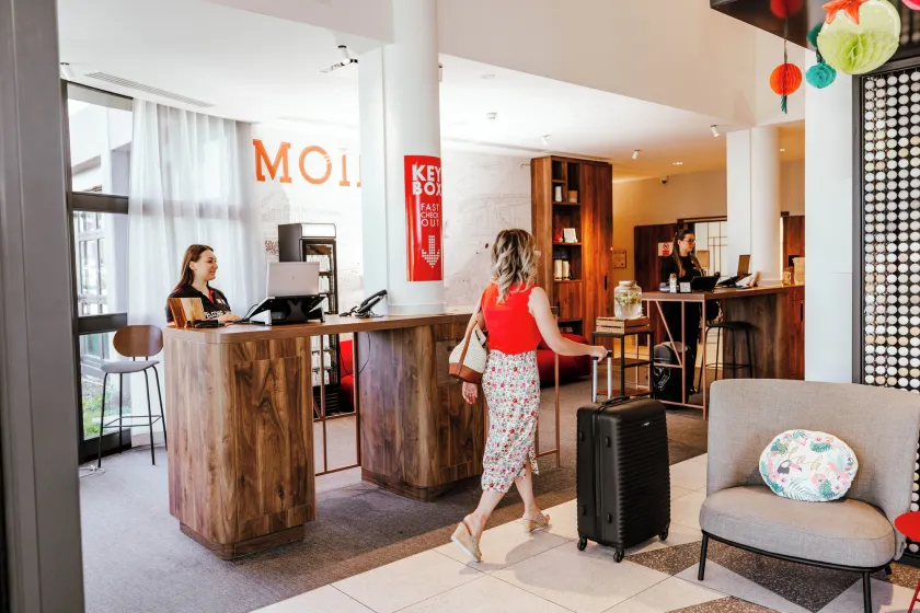 Ibis Luxembourg Airport - Reception