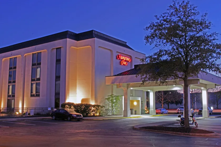 Hampton Inn Norfolk/Chesapeake (Greenbrier Area) - Image 1