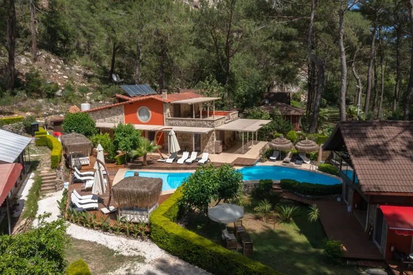 Zümrüt Çıralı Boutique Hotel - Image 1