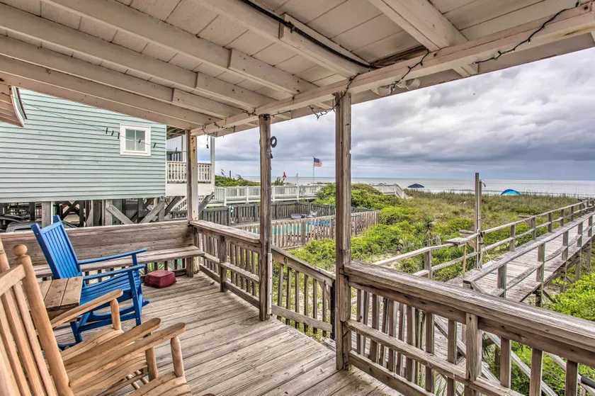 Rustic Beachfront Cottage w/ Deck & Boardwalk - Image 1