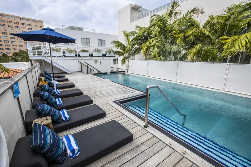 Posh South Beach - Image 1