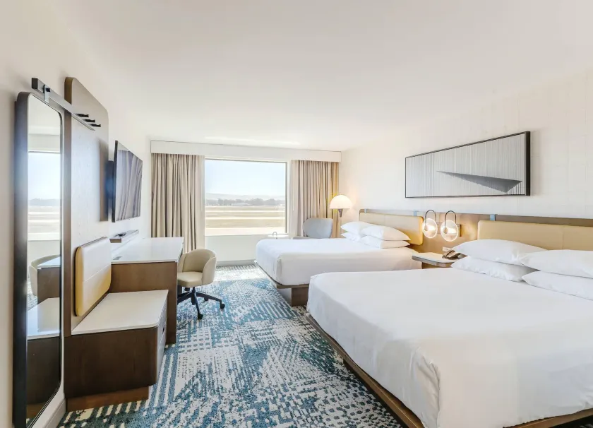 Radisson Hotel Santa Maria - Image 1