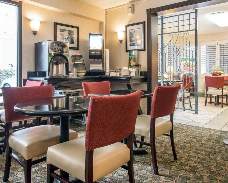 Quality Inn Savannah Historic District - Image 1