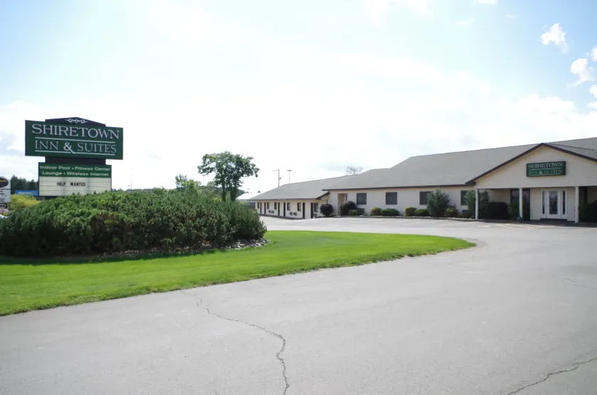 Shiretown Inn & Suites - Image 1