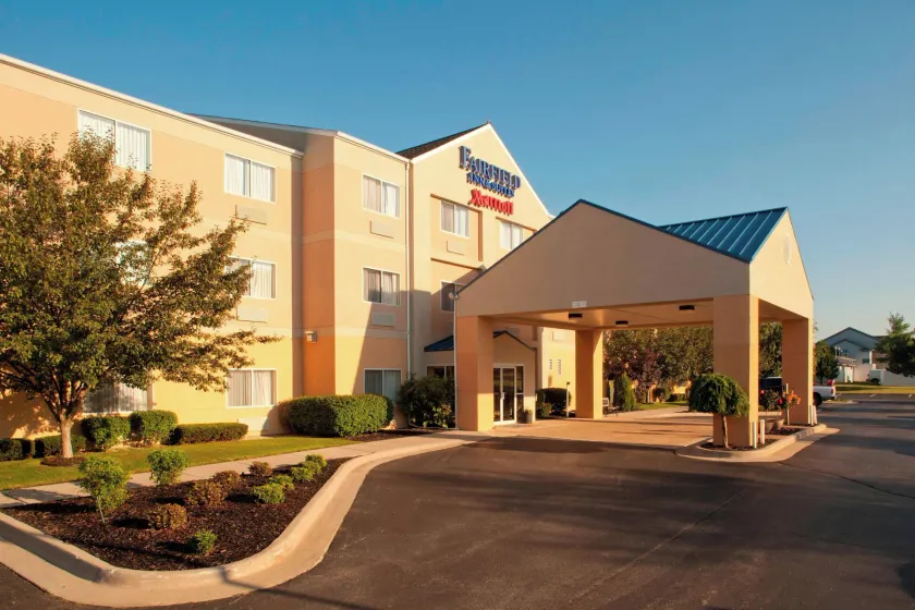 Fairfield Inn & Suites Mt. Pleasant - Image 1