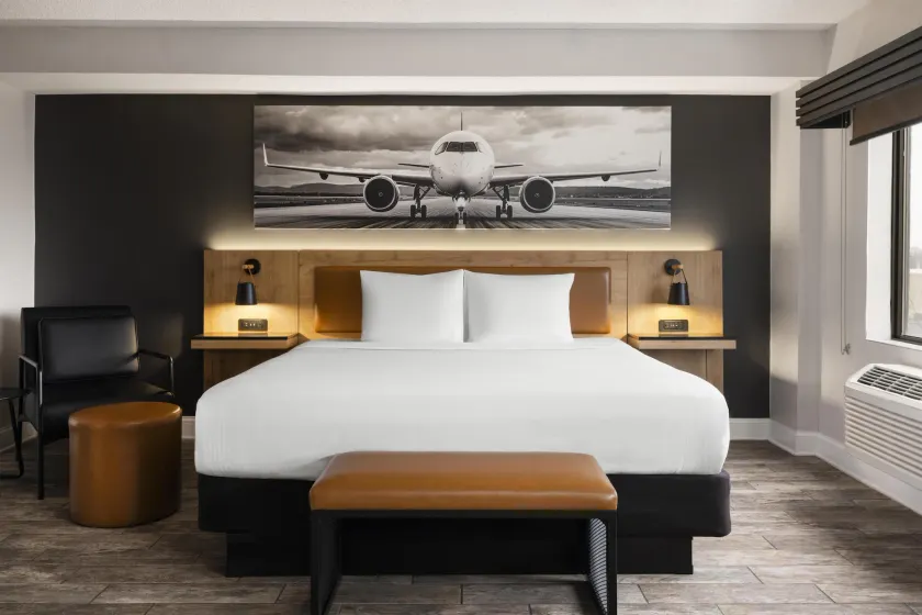 Aiden by Best Western Newark Airport - Image 1