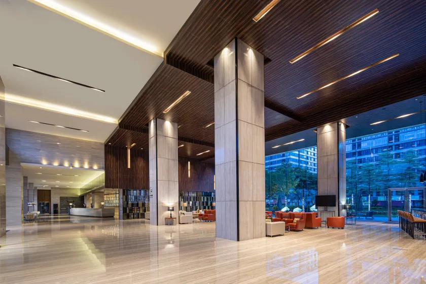 Crowne Plaza Guangzhou Huadu by IHG - Free Shuttle Bus to Airport T3 and T2 - Lobby